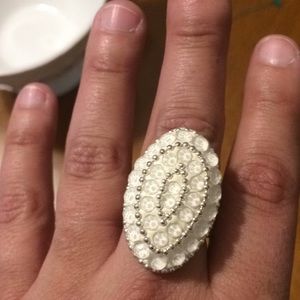 Vintage ring with adjustable size